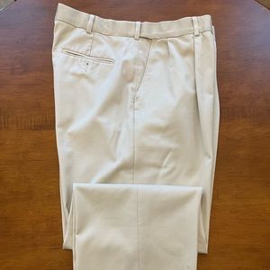 Men’s twill dress pants